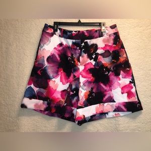 New York & company Women’s pink floral shorts Sz XL…Preowned